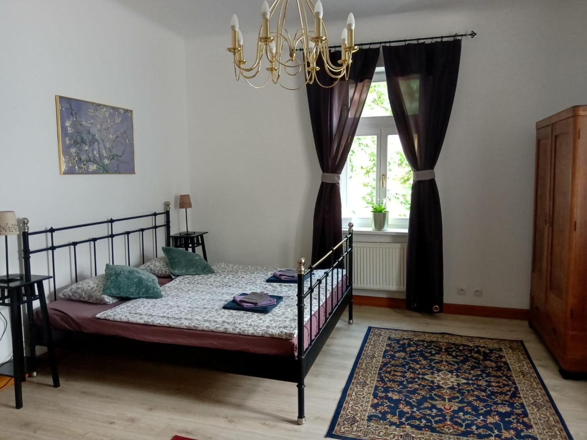 Historic Villa Apartments Prag Exteriör bild